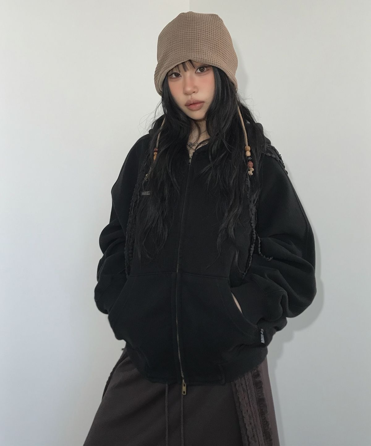 아조바이아조(AJOBYAJO) [ZGGU] Waffle Beaded String Beanie [BEIGE]