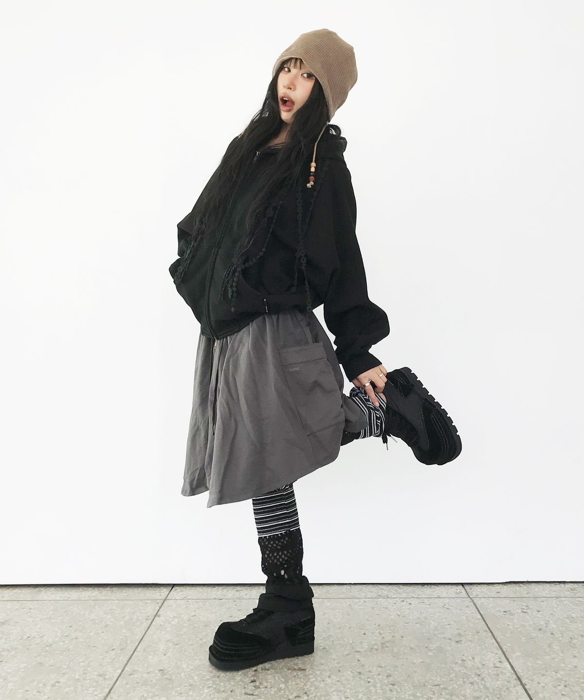 아조바이아조(AJOBYAJO) [ZGGU] Laced Multi-Drawstring Zip-Up Hoodie [BLACK]