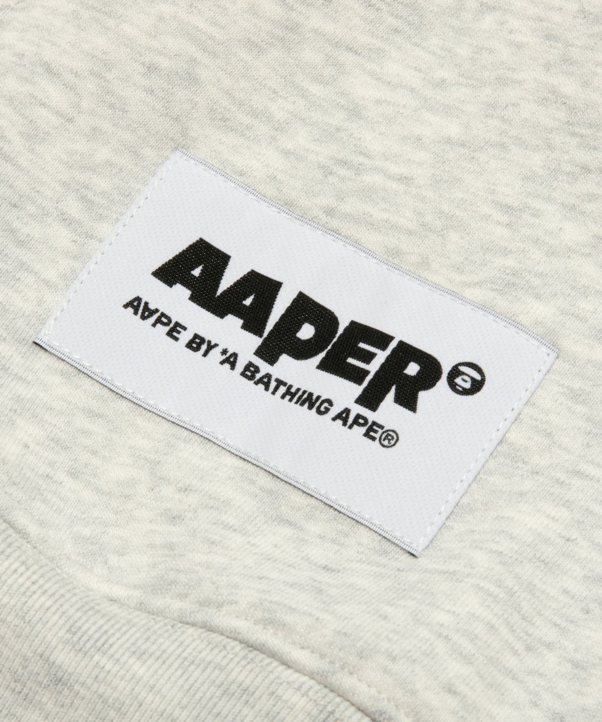 에이프(AAPE) AAPER 후드 맨투맨 / AAPSWMC370XAPWH2