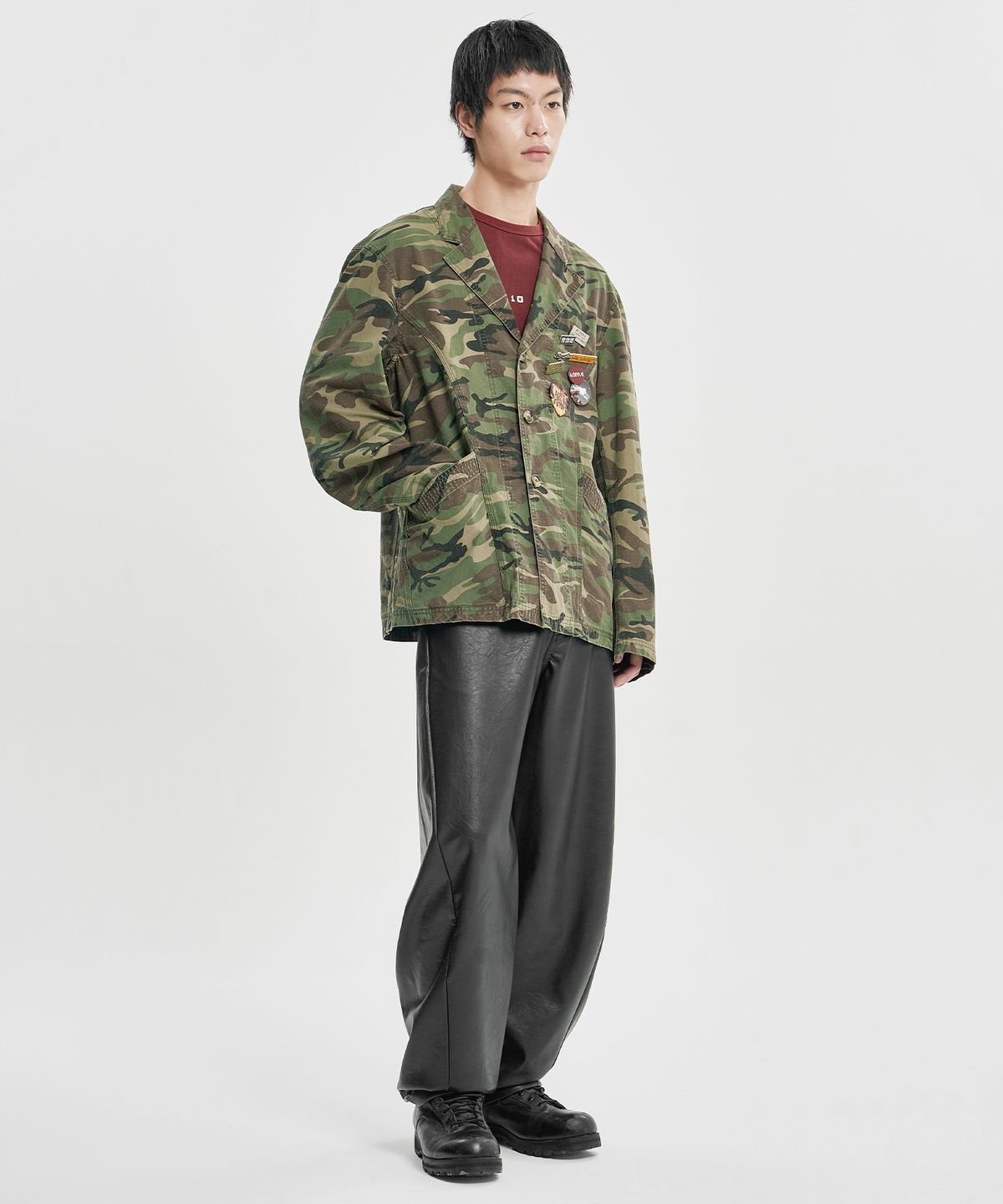아조바이아조(AJOBYAJO) Washed Curved Seam Camo Blazer [KHAKI]