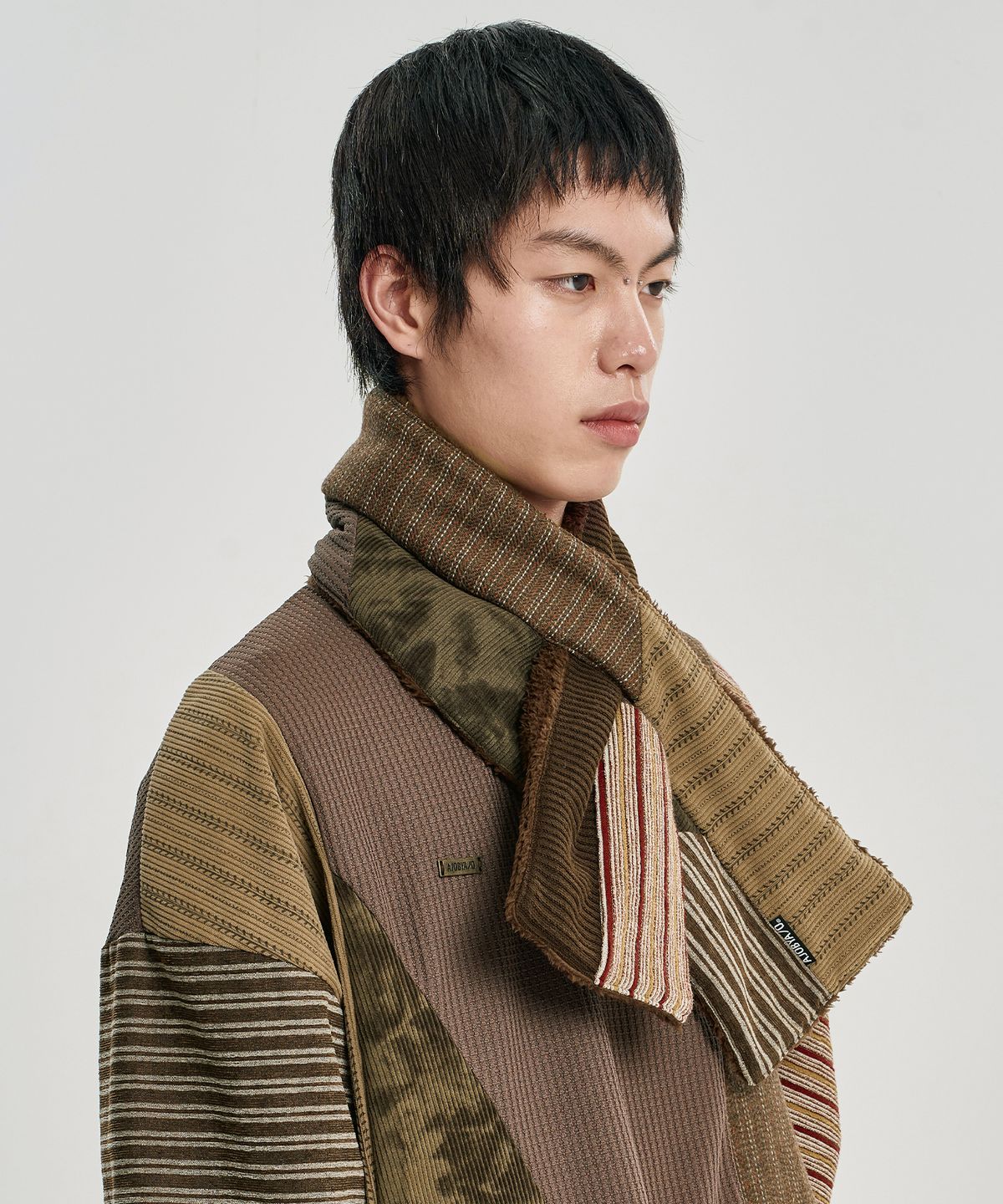 아조바이아조(AJOBYAJO) Mixed Fabric Muffler [BROWN]