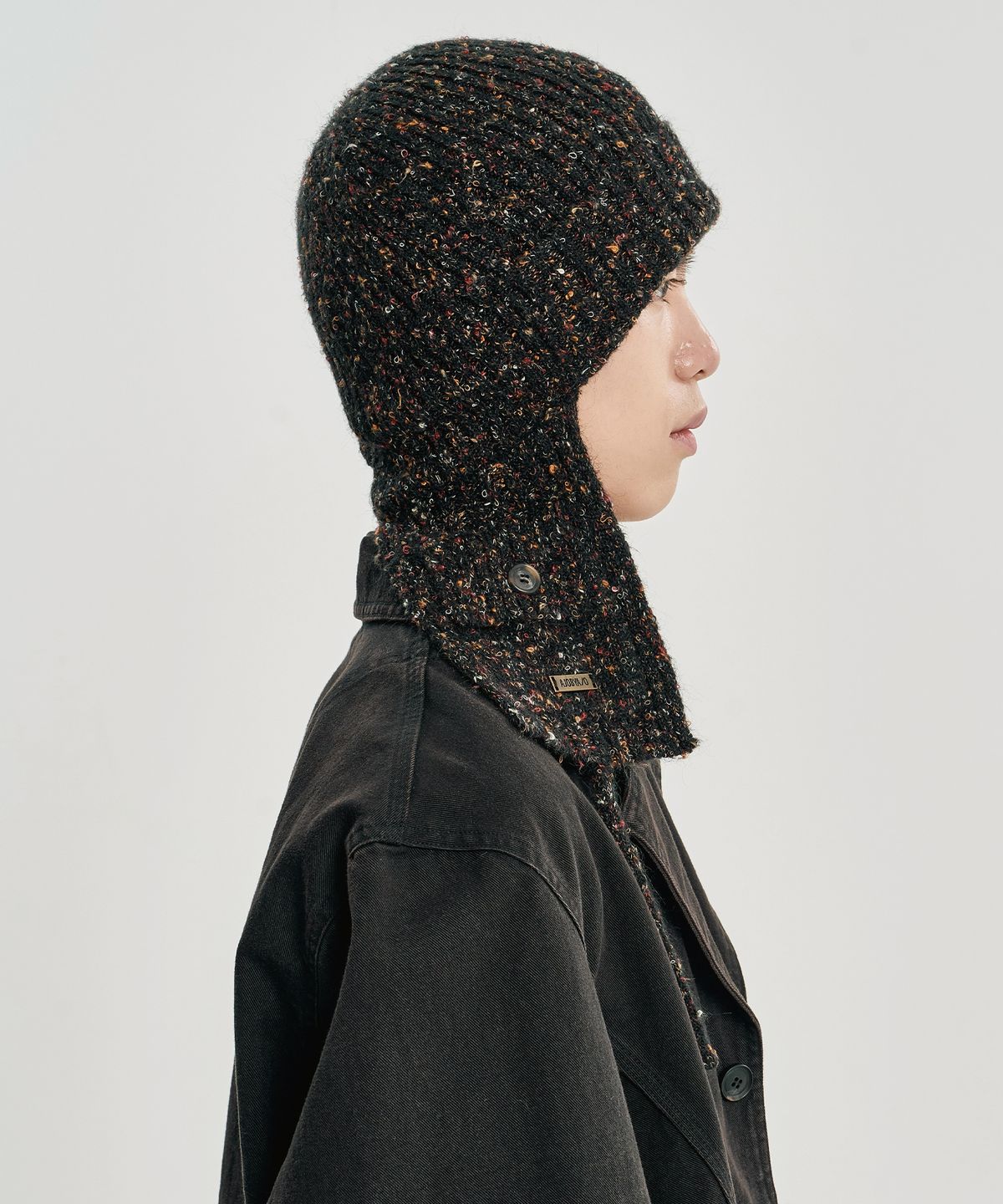 아조바이아조(AJOBYAJO) Speckled Knit Trooper Hat [BLACK]
