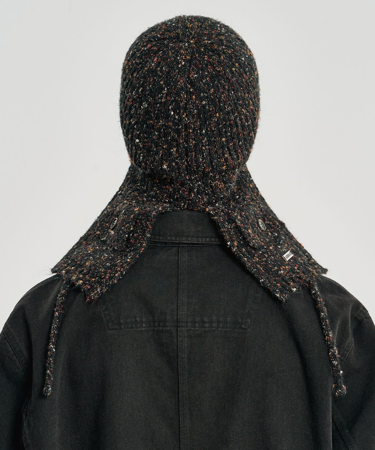 아조바이아조(AJOBYAJO) Speckled Knit Trooper Hat [BLACK]