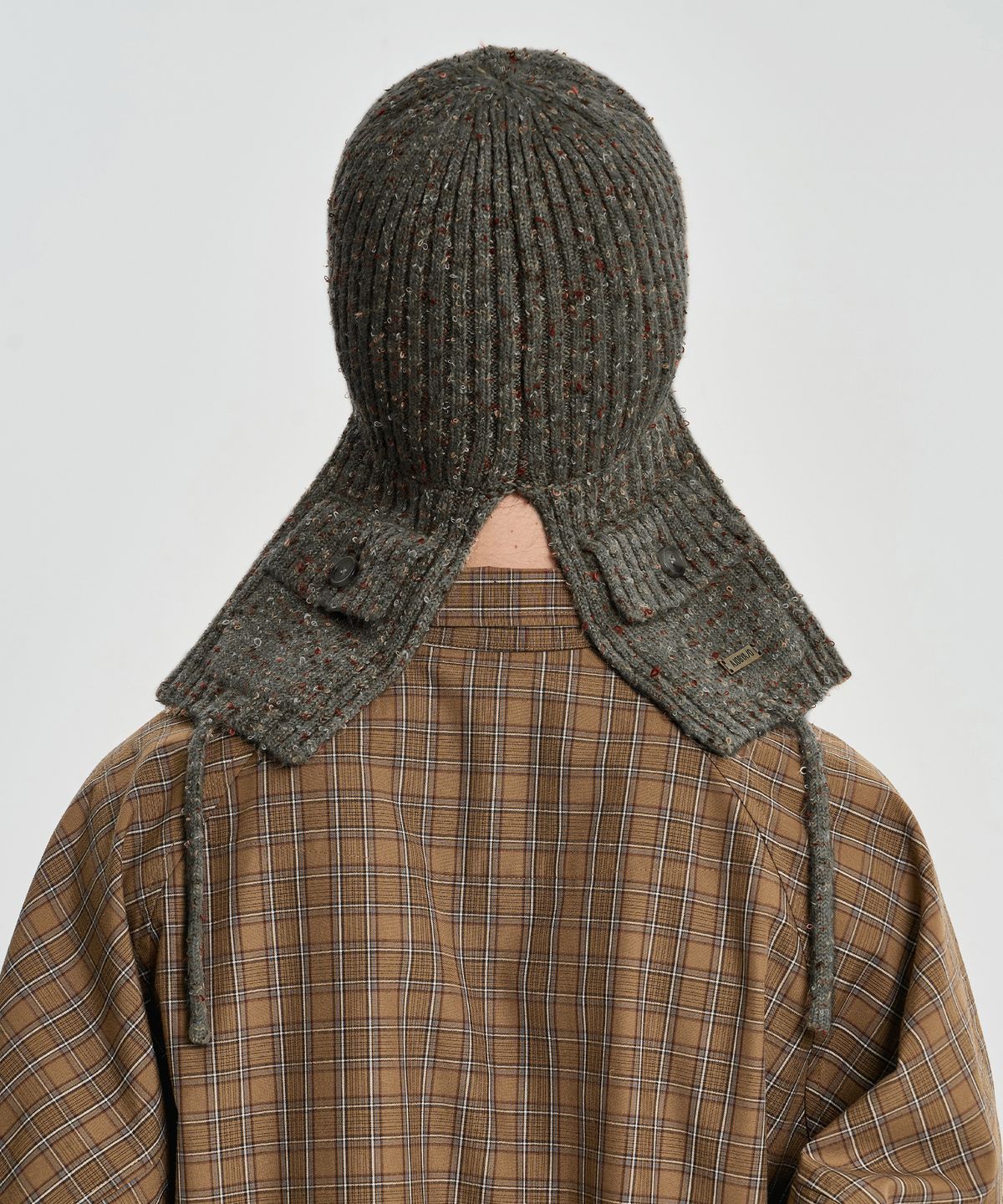 아조바이아조(AJOBYAJO) Speckled Knit Trooper Hat [CHARCOAL]