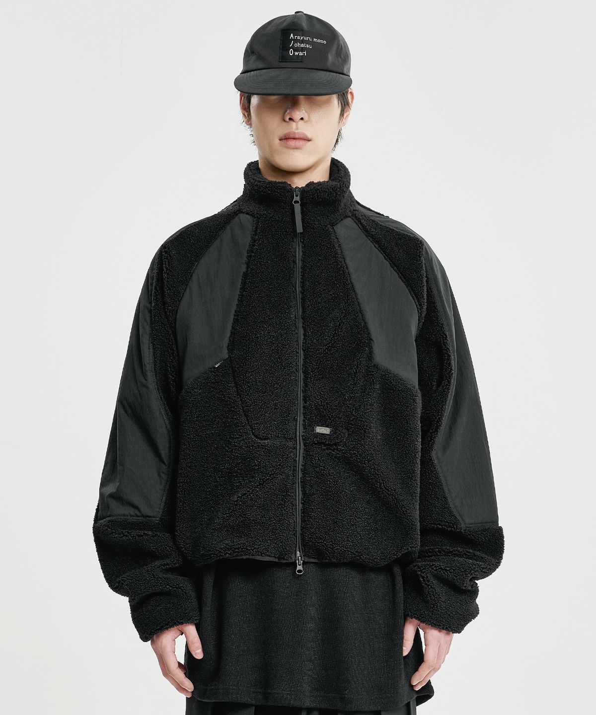 아조바이아조(AJOBYAJO) Raglan Fleece Nylon Panel Jacket [BLACK]