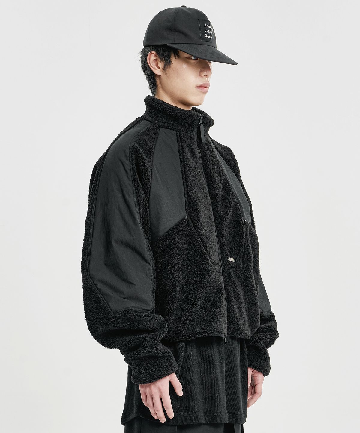 아조바이아조(AJOBYAJO) Raglan Fleece Nylon Panel Jacket [BLACK]