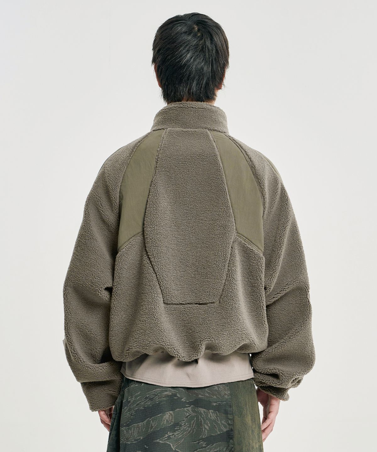 아조바이아조(AJOBYAJO) Raglan Fleece Nylon Panel Jacket [MOCHA]