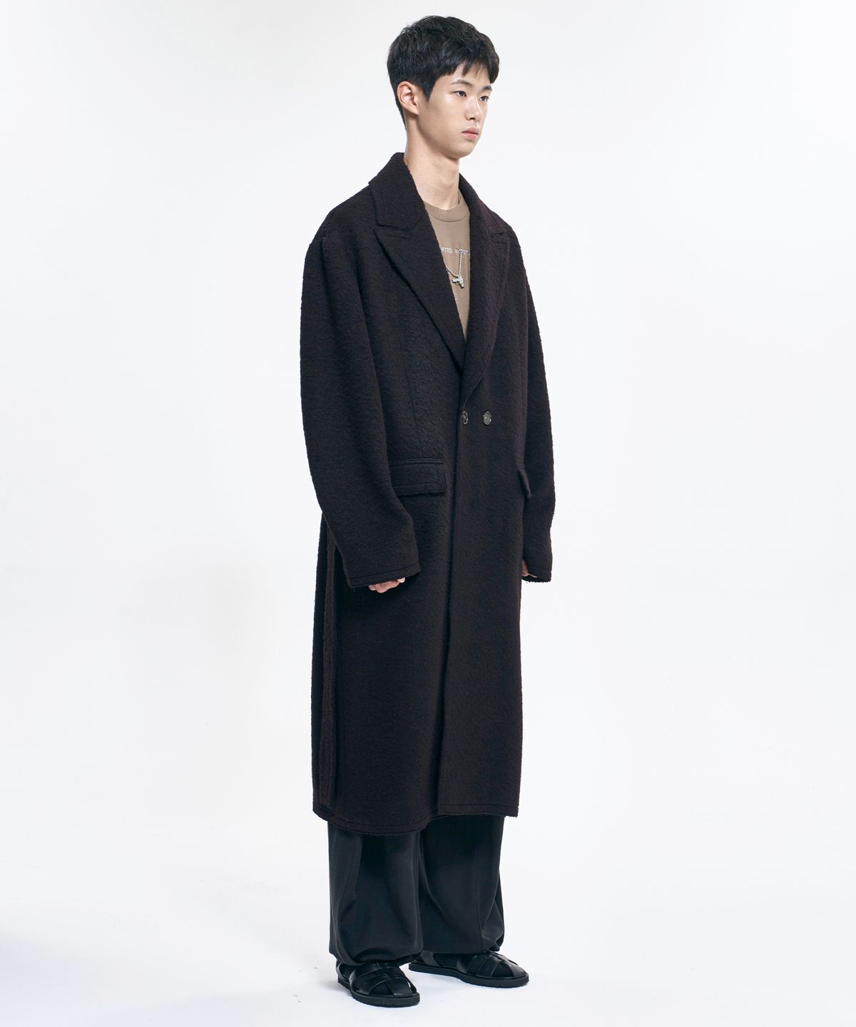 아조바이아조(AJOBYAJO) Raw Edge Peaked Collar Robe Coat [DARK BROWN]