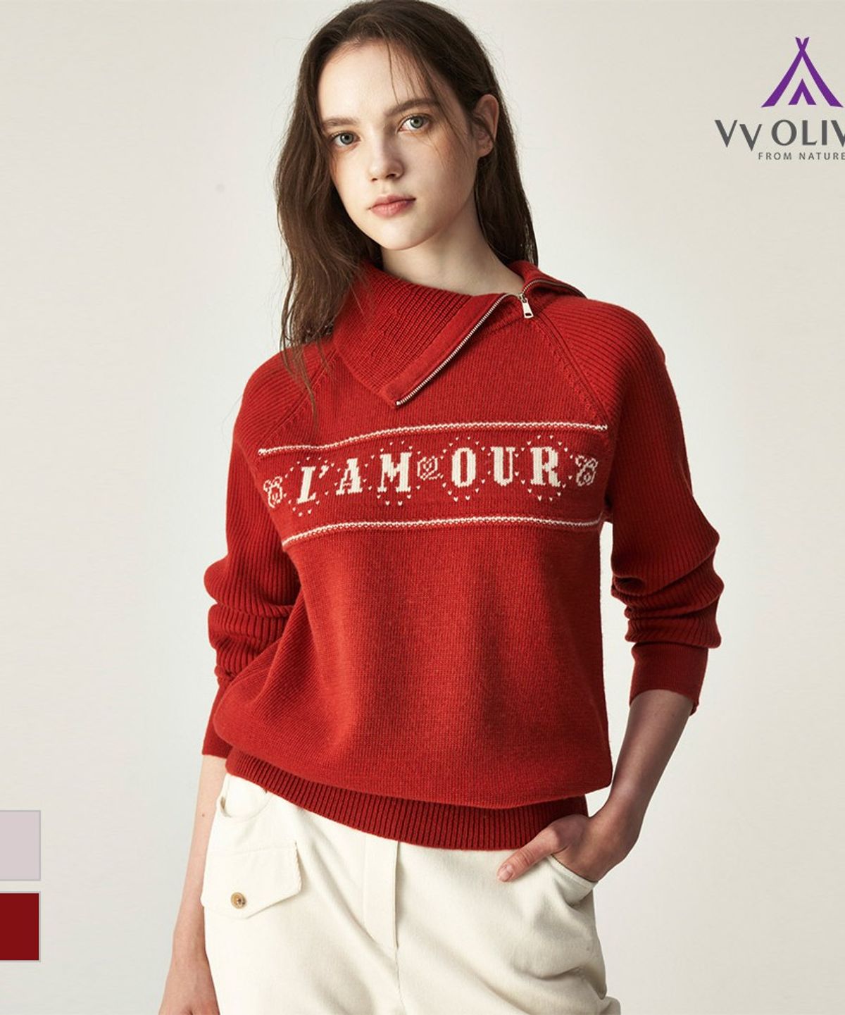 비비올리비아(VVOLIVIA) 넥지퍼 레터링 풀오버_VVCBL5WA361