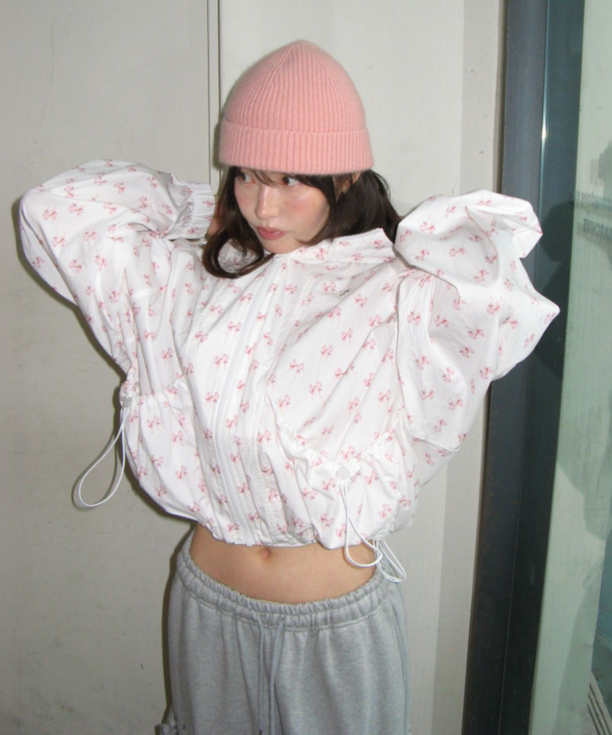 론론(RONRON) DOUBLE RIBBON PATTERN WINDBREAKER WHITE