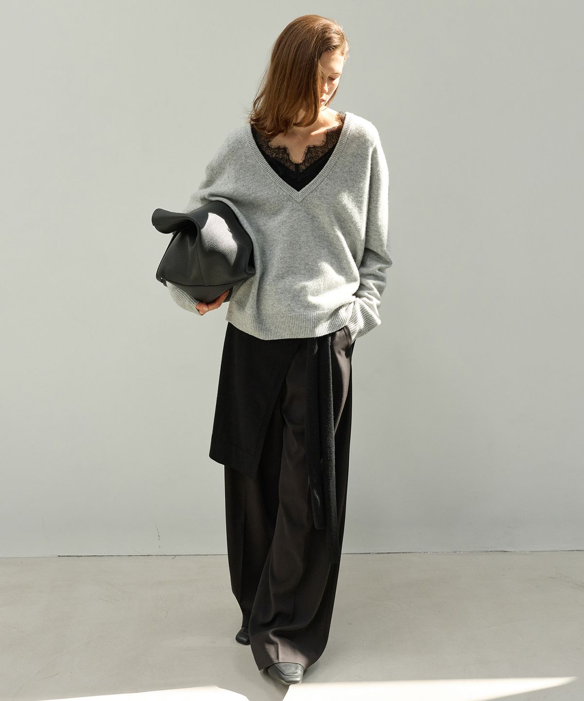 르바(LEVAR) Lace Underline T-shirt - Black