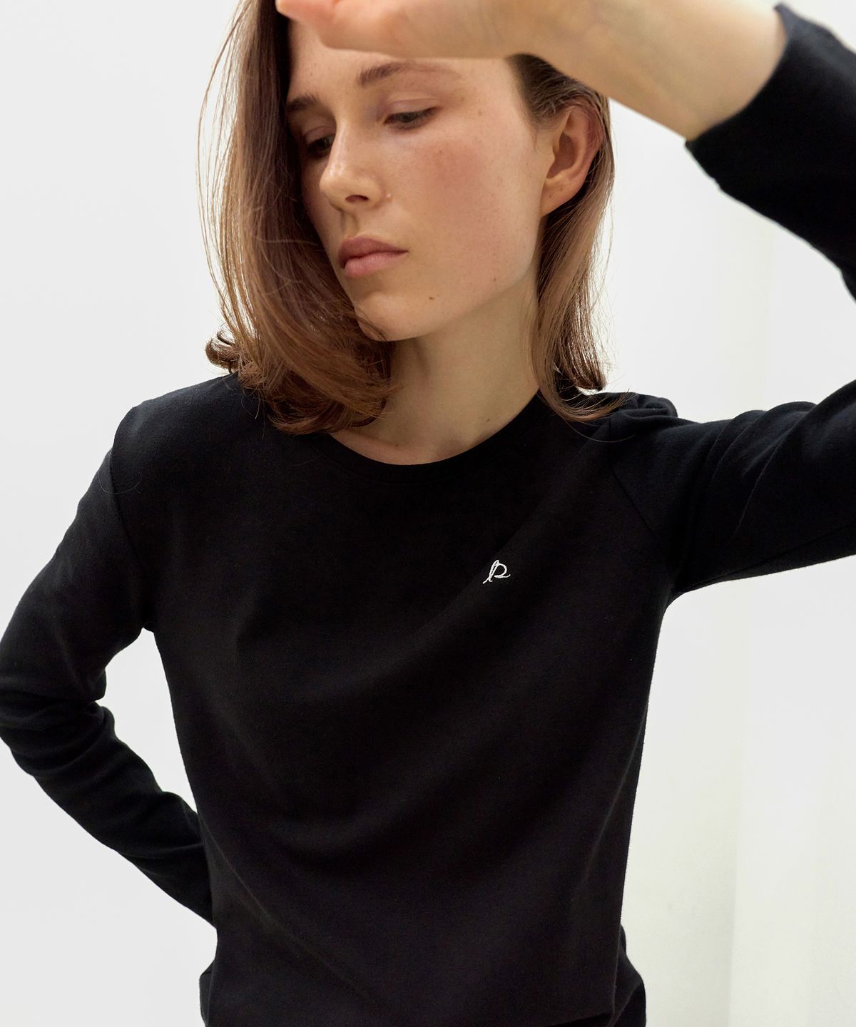 르바(LEVAR) Always Slim-fit T-shirt - Black