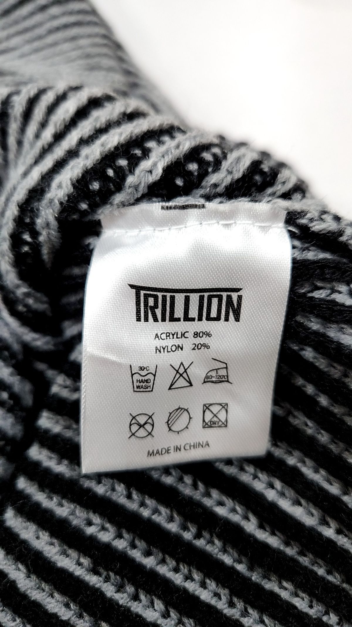 트릴리온(TRILLION) 니트/스웨터 L