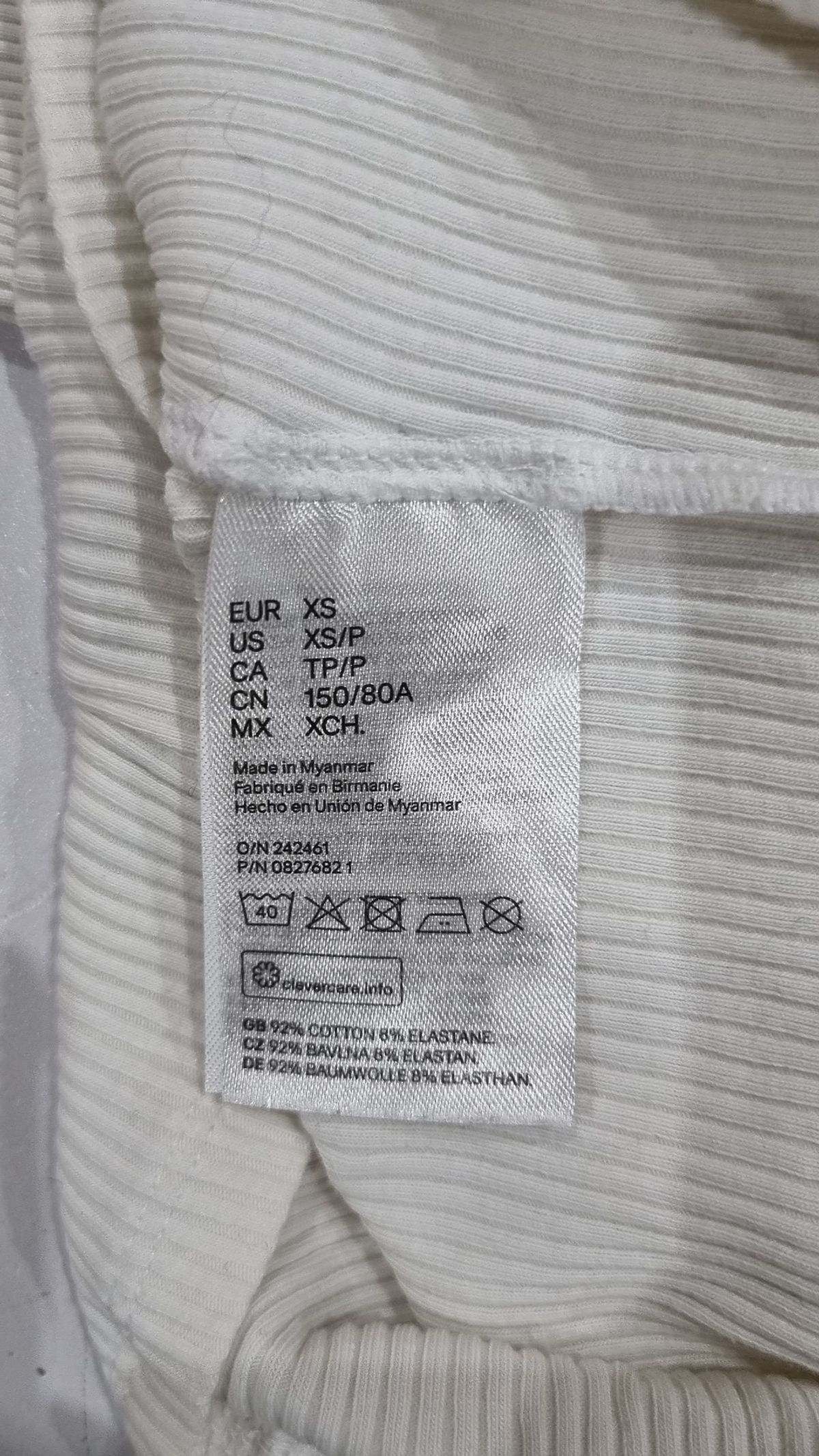 디바이디드에이치앤엠(DIVIDED H&M) 긴소매 티셔츠 XS