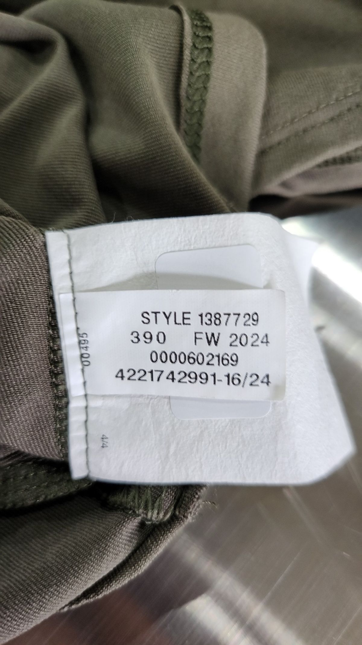 언더아머(UNDERARMOUR) 여성 메리디안 베이비 티 1387729-390 S
