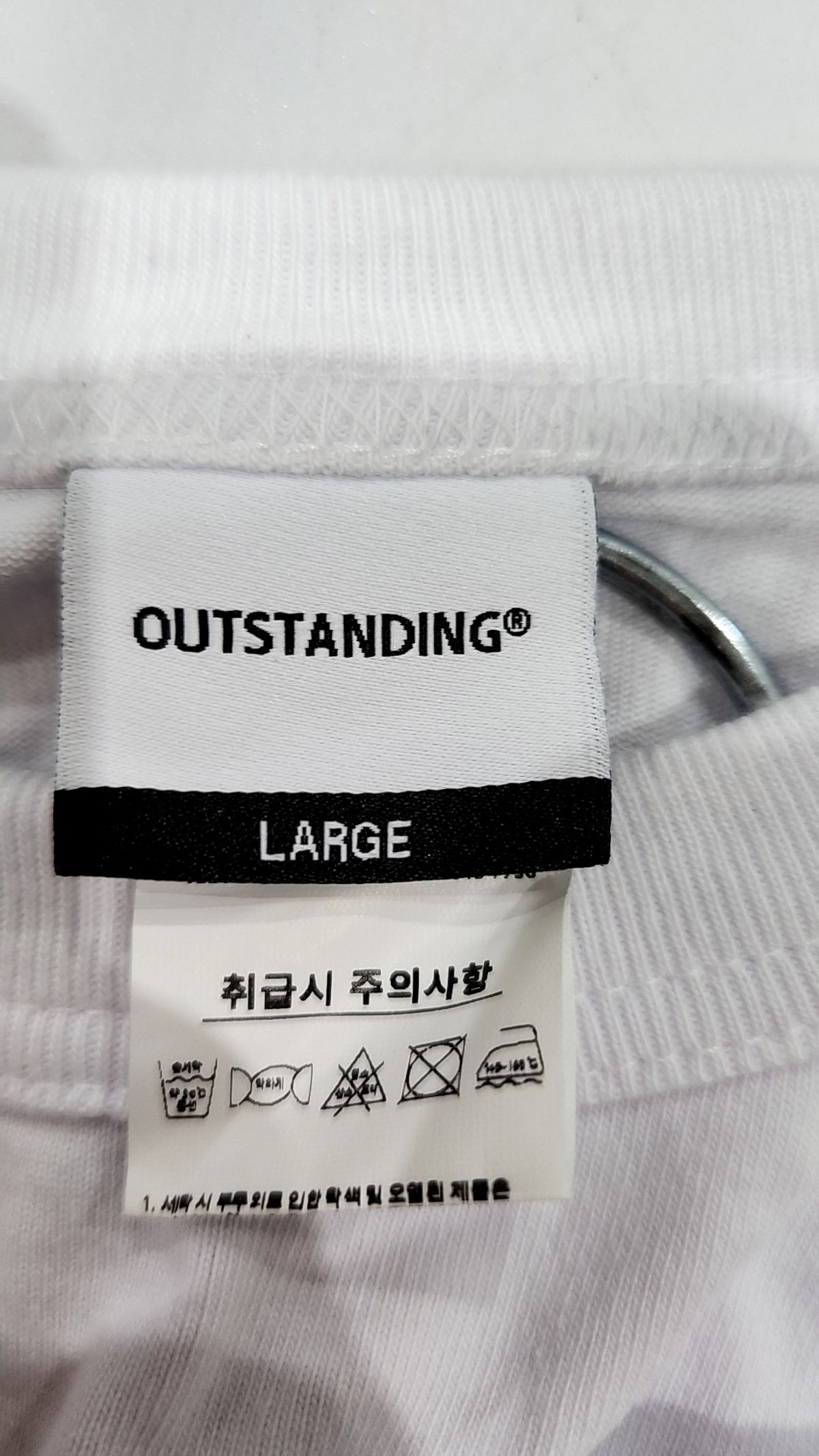 아웃스탠딩(OUTSTANDING) 반소매 티셔츠 L