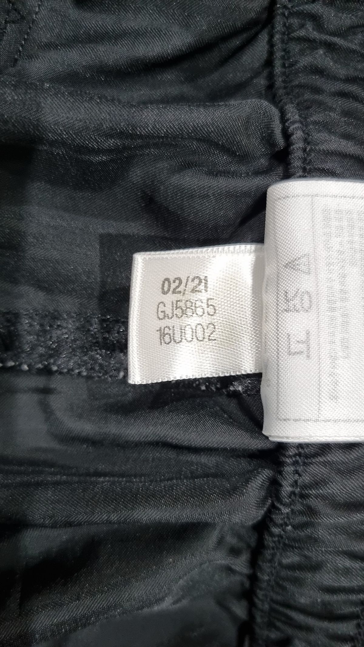 리복(REEBOK) 클래식 쇼츠 - 블랙 / GJ5865 L