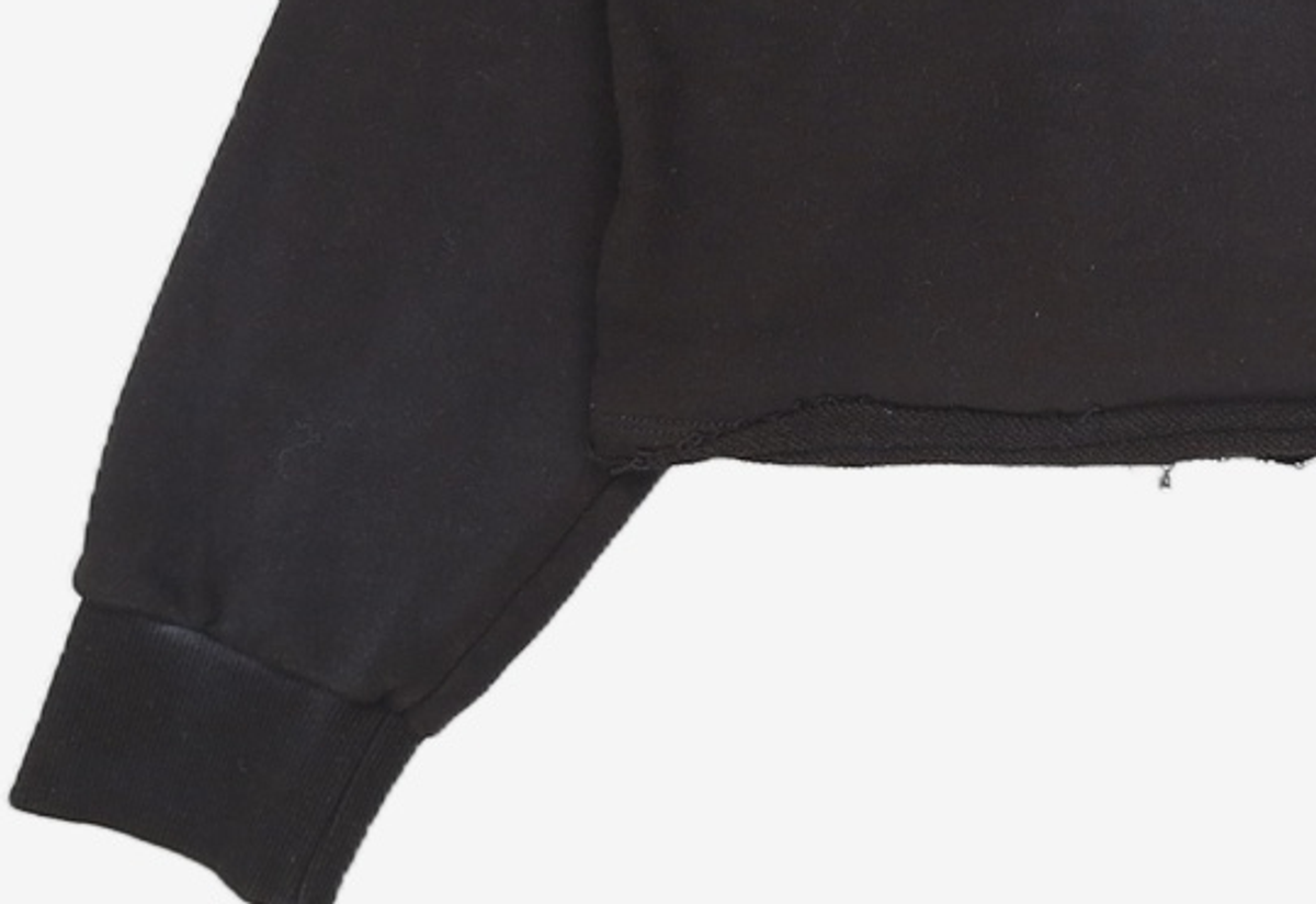 프렌다(PRENDA) SMUDGED LOGO CROP SWEATSHIRT BLACK FREE