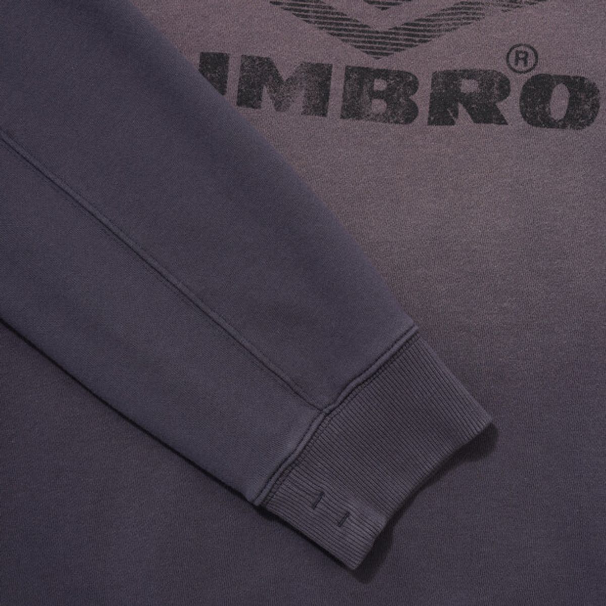 엄브로(UMBRO) 크리스피 타슬란 맨투맨 퍼플 UR324CFS91
