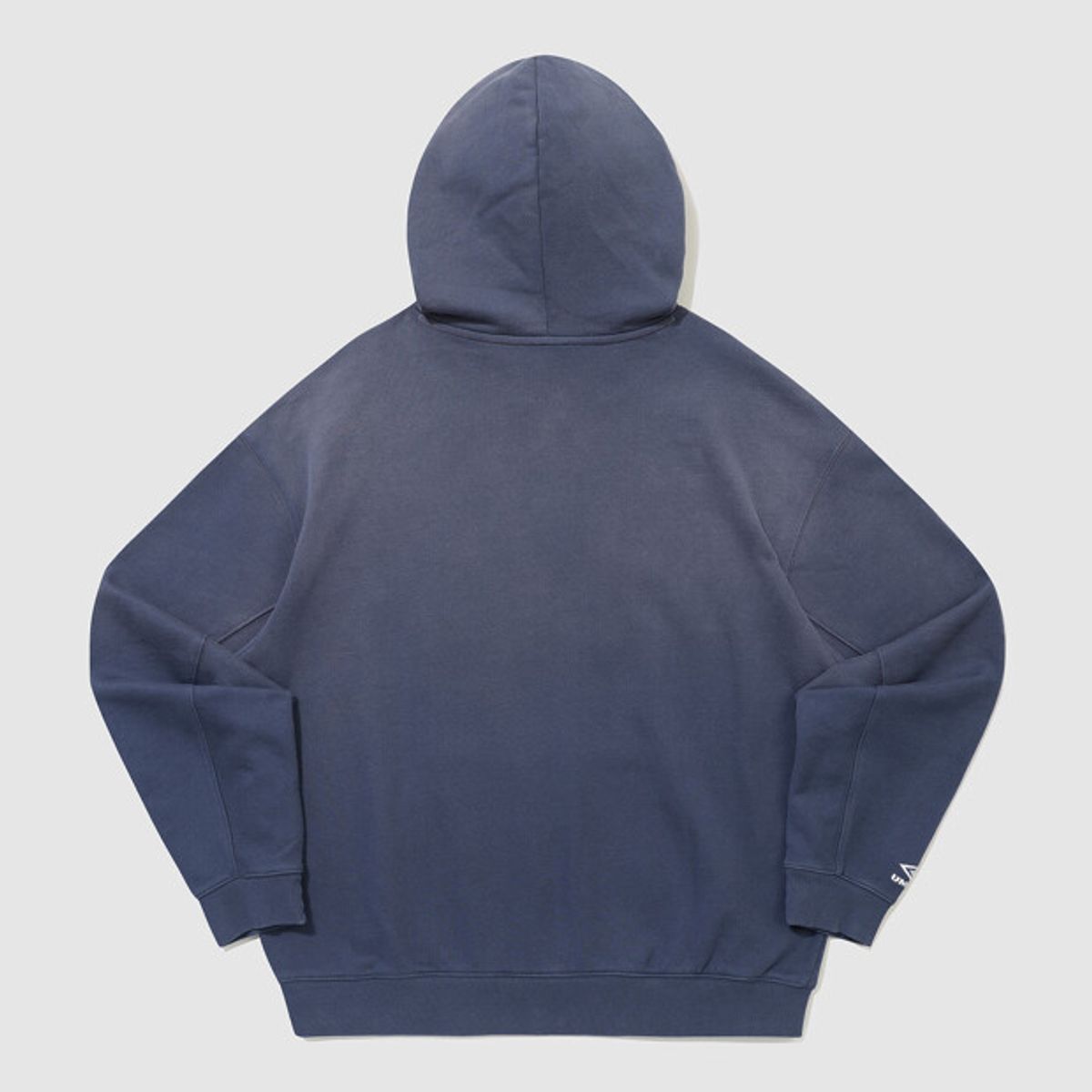 엄브로(UMBRO) 크리스피 타슬란 워싱 후드 티셔츠 네이비 UR324CHD91