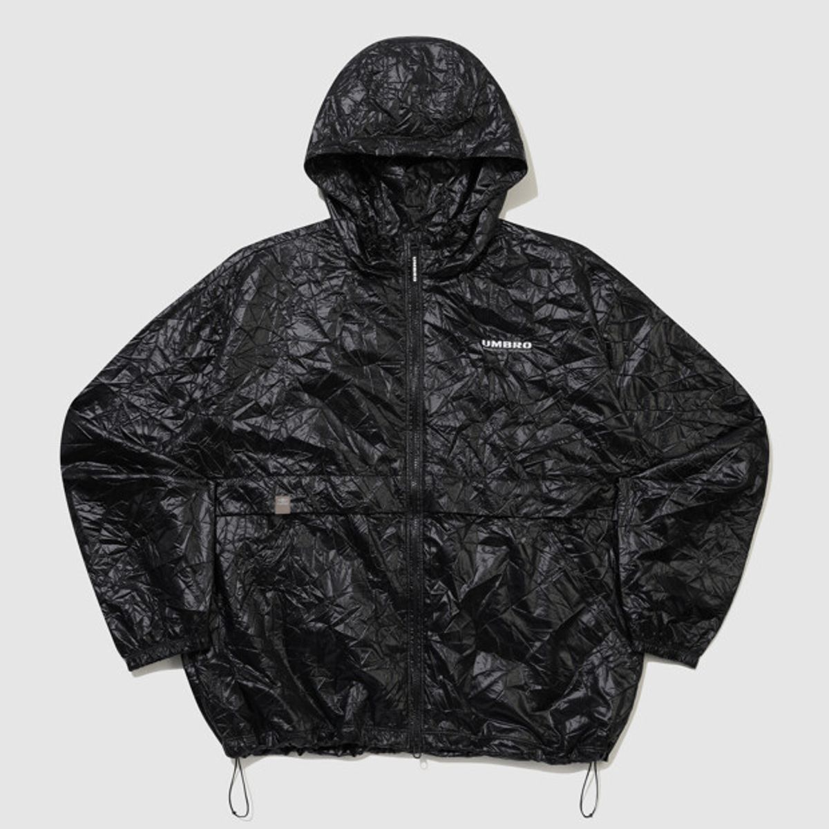 엄브로(UMBRO) 클래식 후드형 웜업 바람막이 자켓 블랙 UR324CJK95