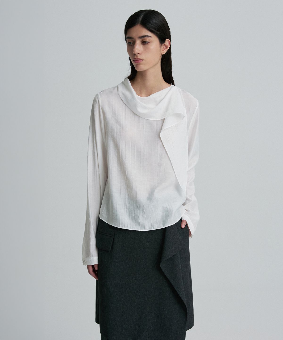 리이(RE RHEE) SCARF-DETAIL BLOUSE WHITE