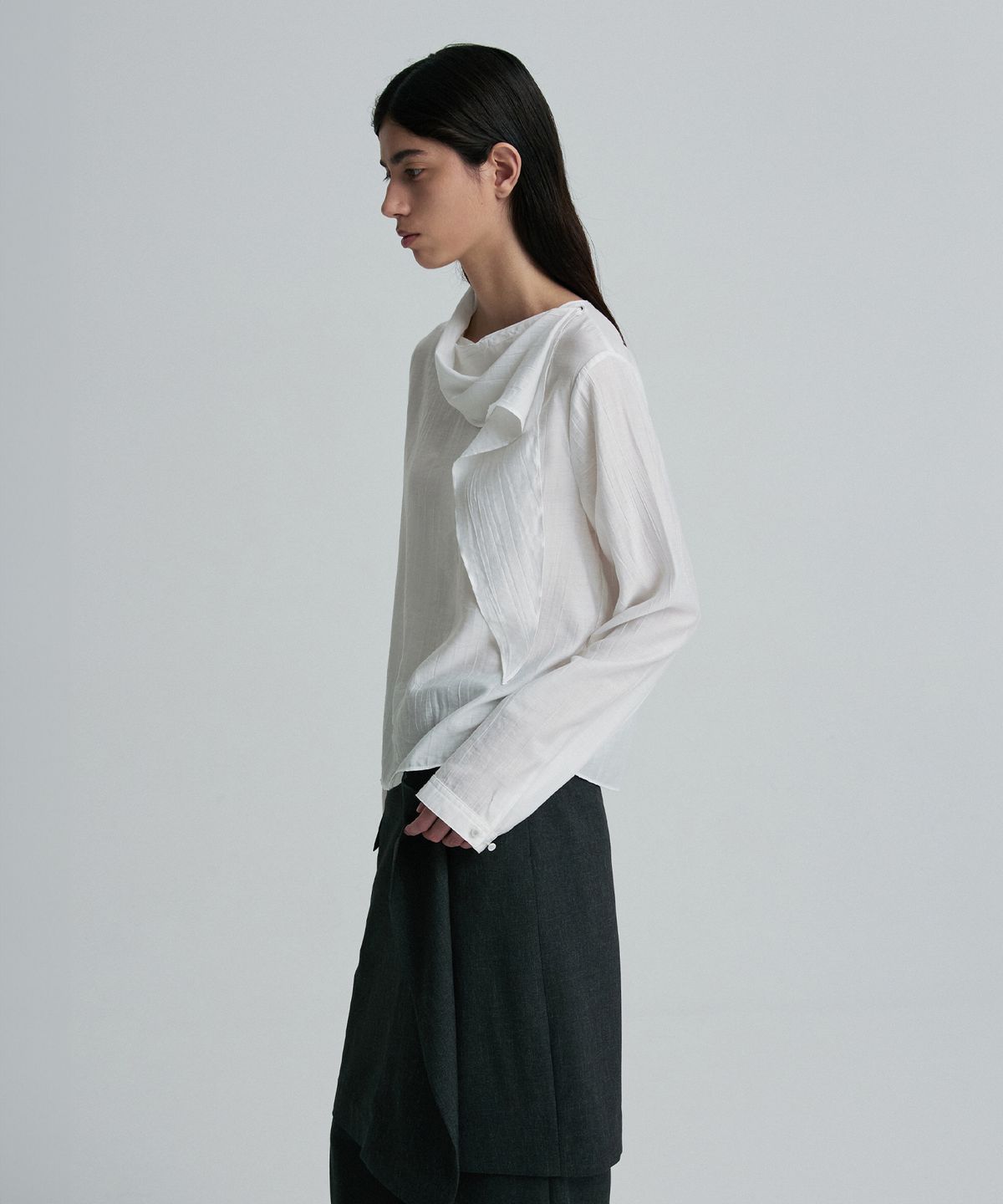리이(RE RHEE) SCARF-DETAIL BLOUSE WHITE
