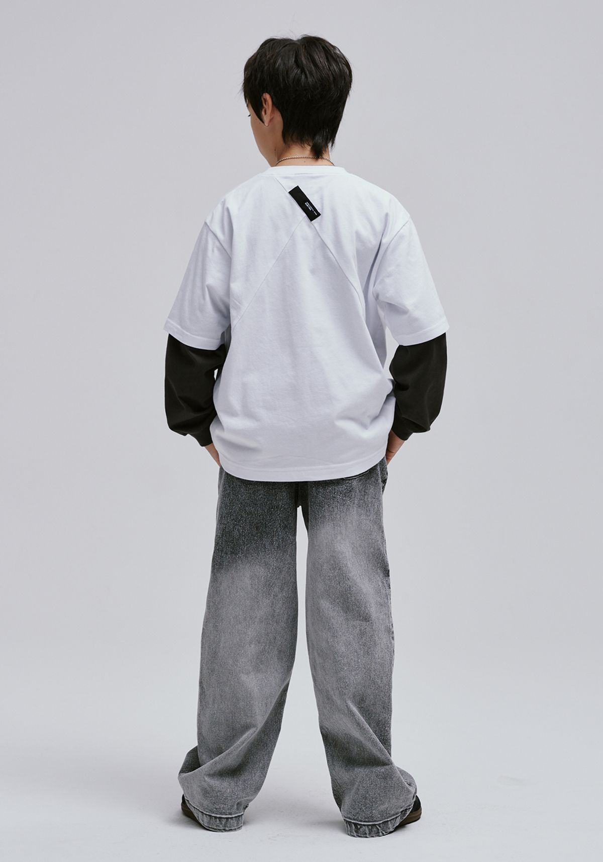 블루테일(BLUETAIL) AAG1TS02WT 화이트 절개 반팔 티셔츠