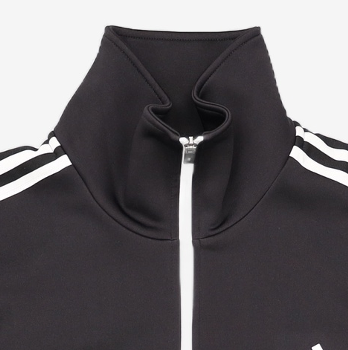아디다스(ADIDAS) 트레이닝 재킷 105