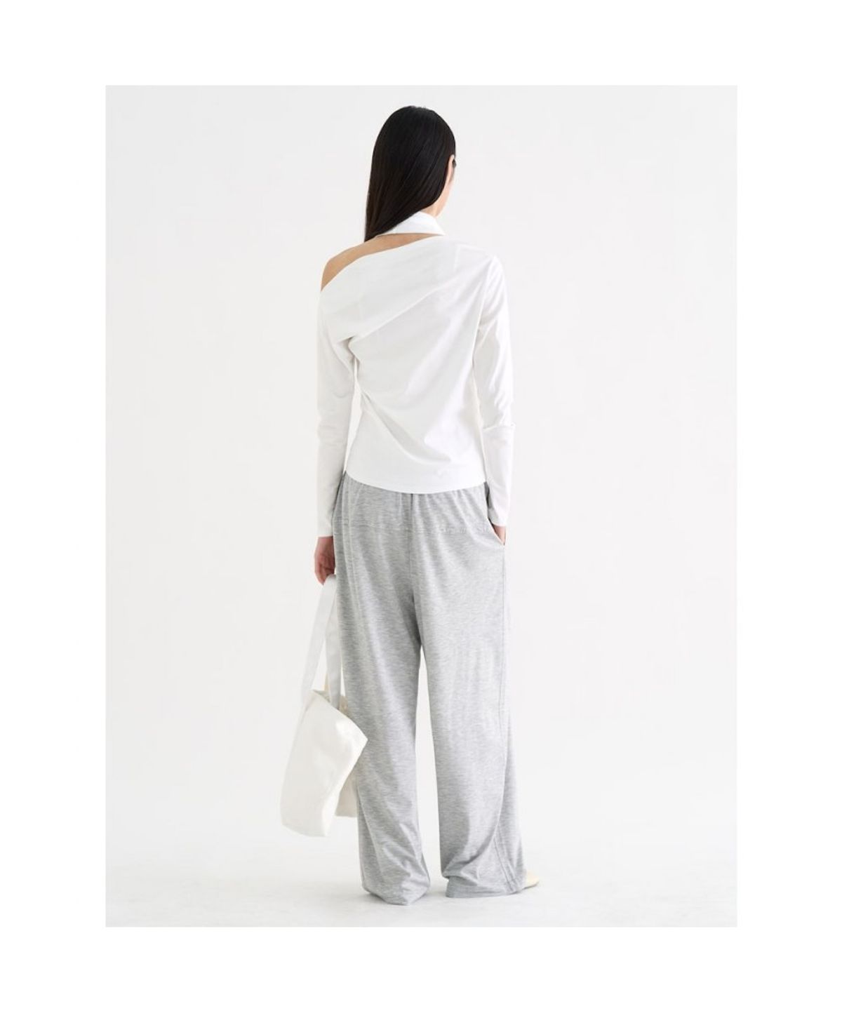 앙개(ANGGAE) Muffler TShirt   Ivory
