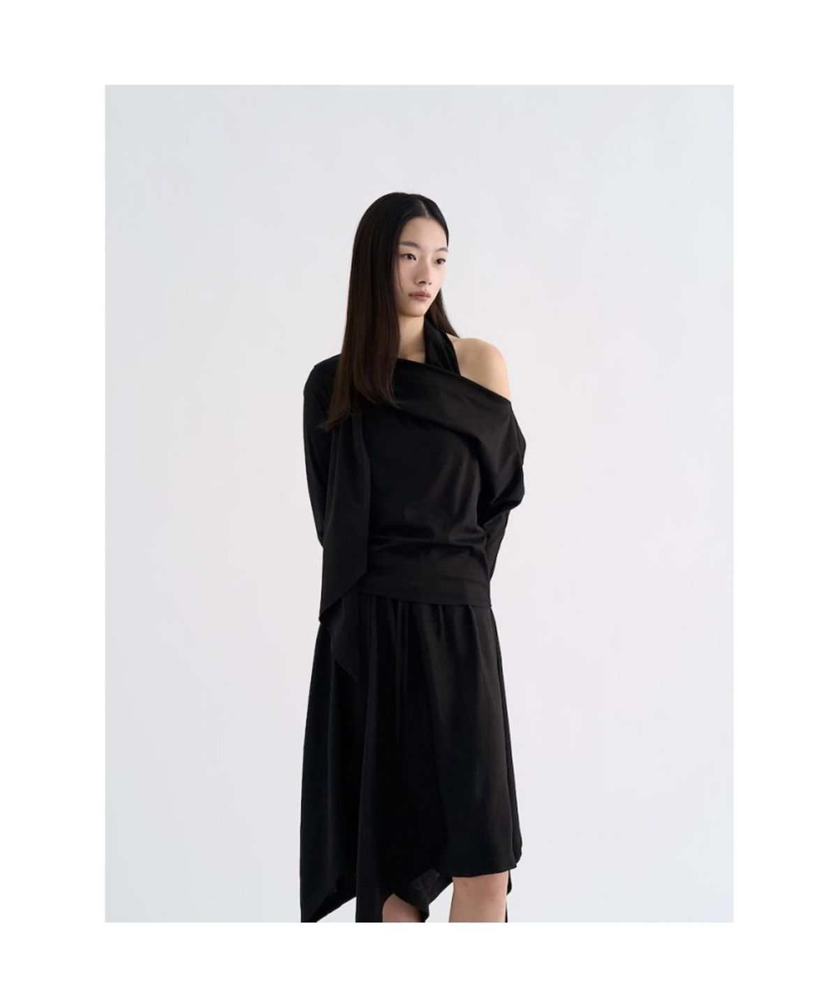 앙개(ANGGAE) Muffler TShirt   Black