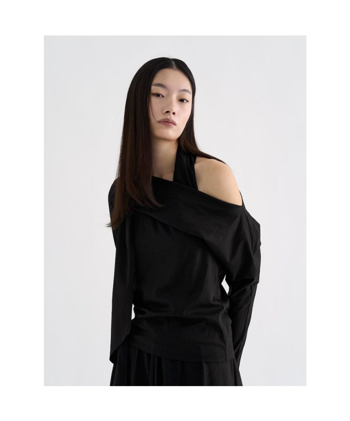 앙개(ANGGAE) Muffler TShirt   Black