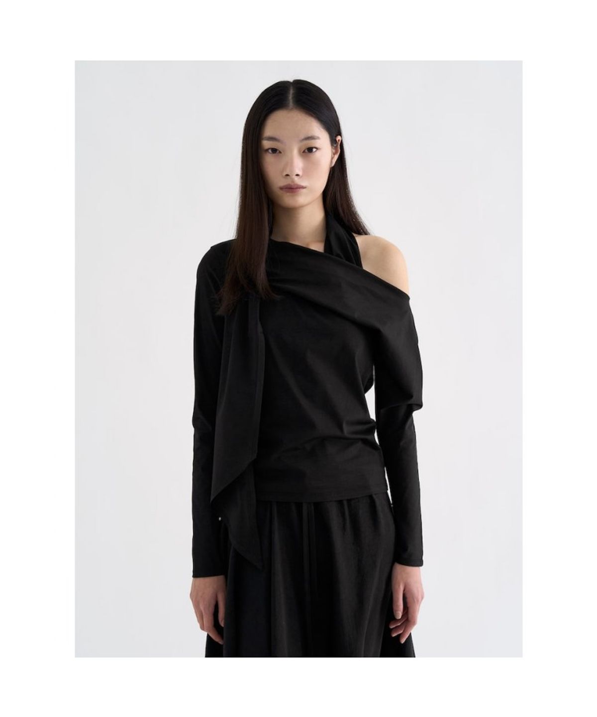 앙개(ANGGAE) Muffler TShirt   Black