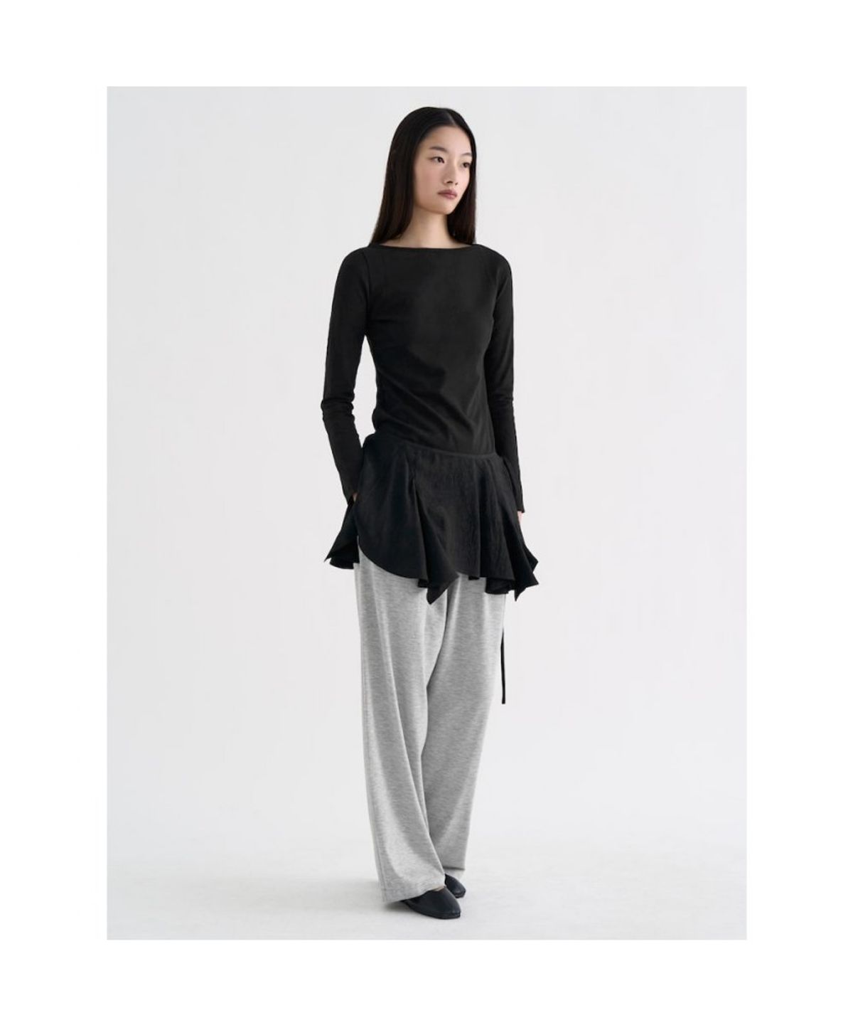 앙개(ANGGAE) Parallel  Long Sleeve TShirt   Black