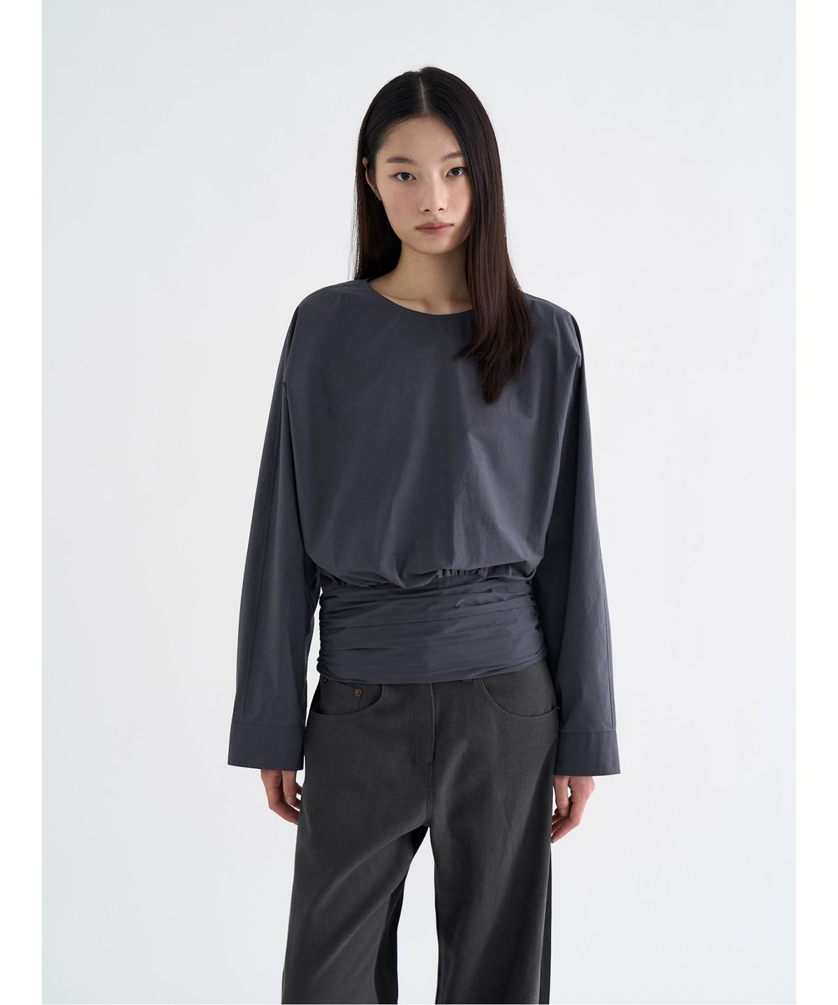 앙개(ANGGAE) Draped Belt Blouse   Ash