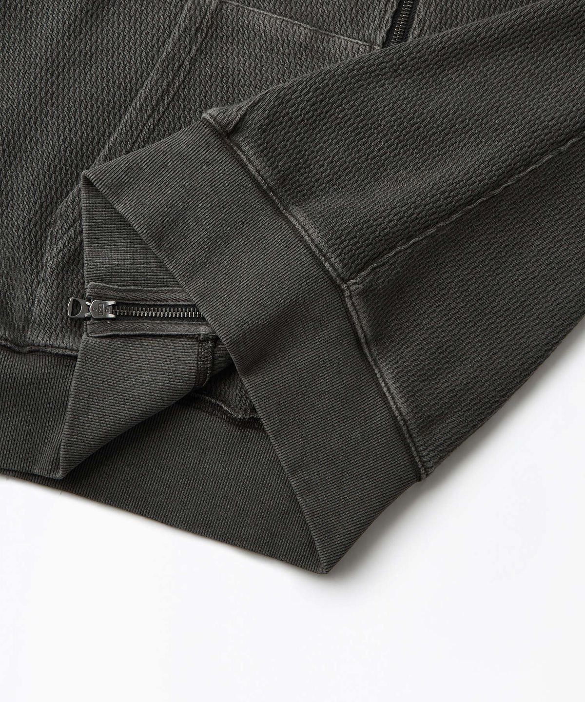 아웃스탠딩(OUTSTANDING) THERMAL PIGMENT WASHED HOOD ZIP_PIGMENT CHARCOAL
