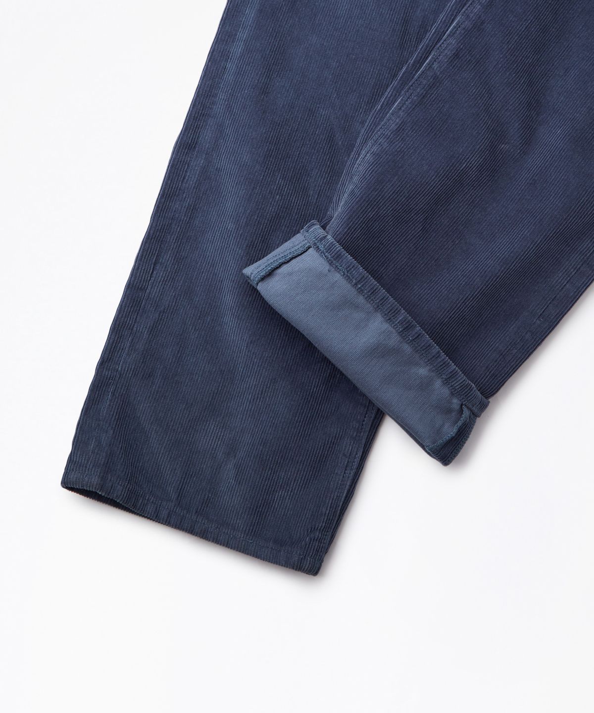 아웃스탠딩(OUTSTANDING) 40S CORDUROY STRAIGHT PANTS_WASHED NAVY