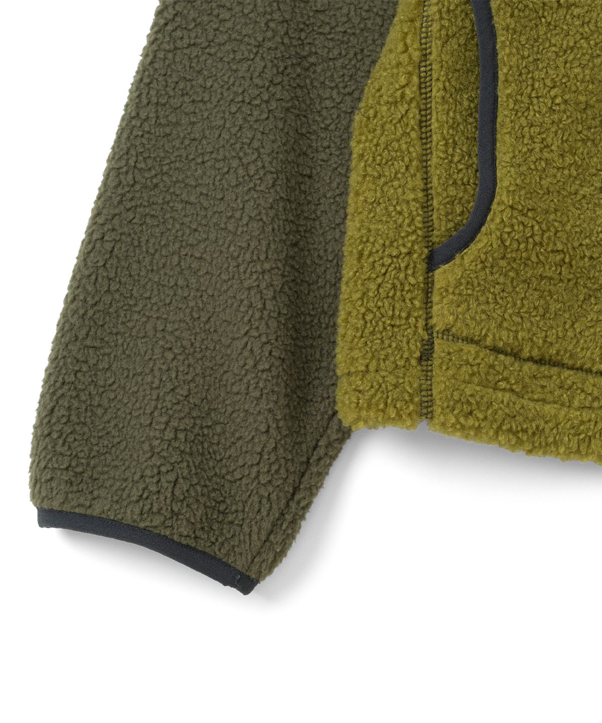 더콜디스트모먼트(THECOLDESTMOMENT) TCM contrast fleece hooded zip-up (olive)