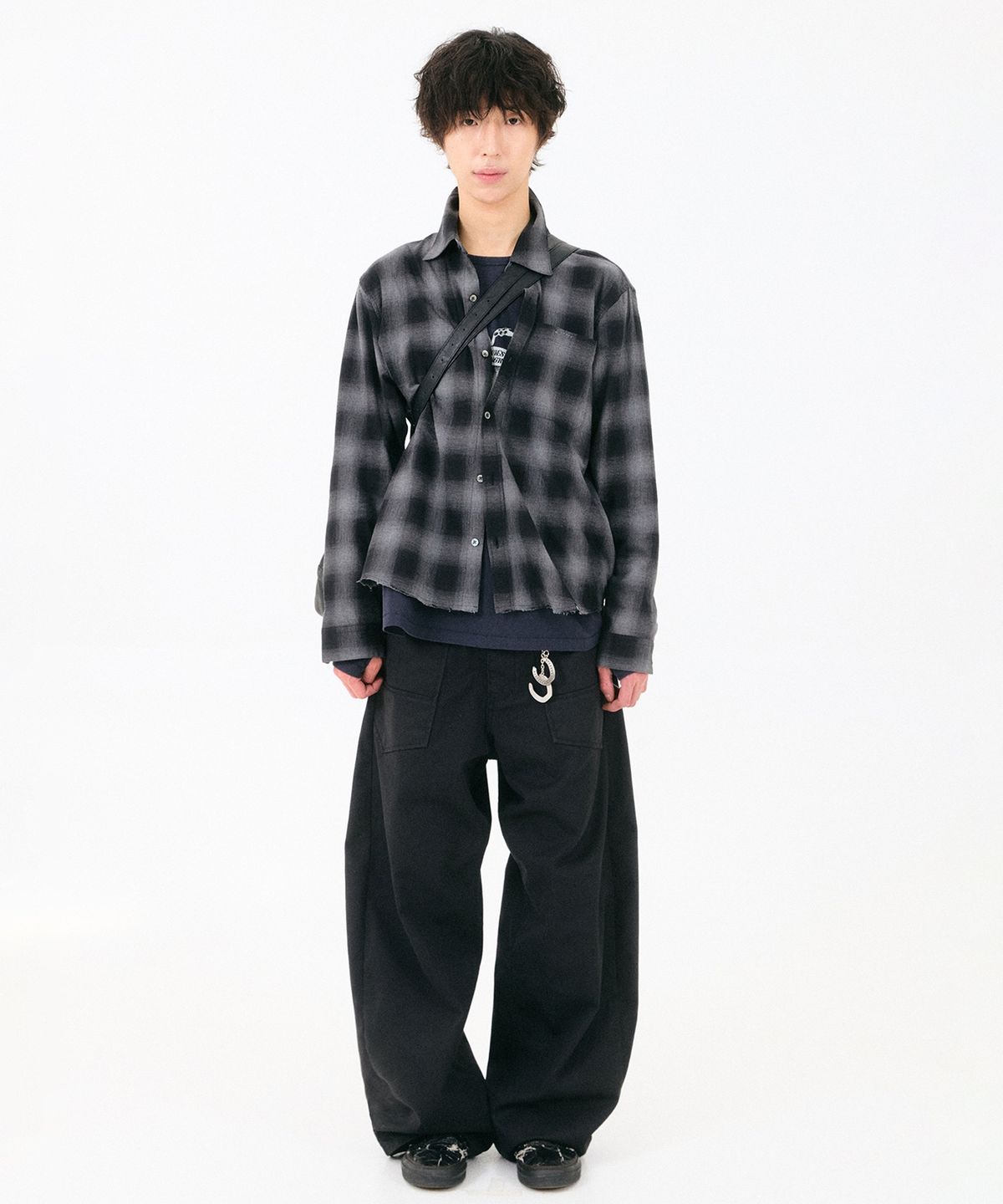 디키즈(DICKIES) 디키즈 x 해칭룸 Regular Shirt Ombre Check Charcoal
