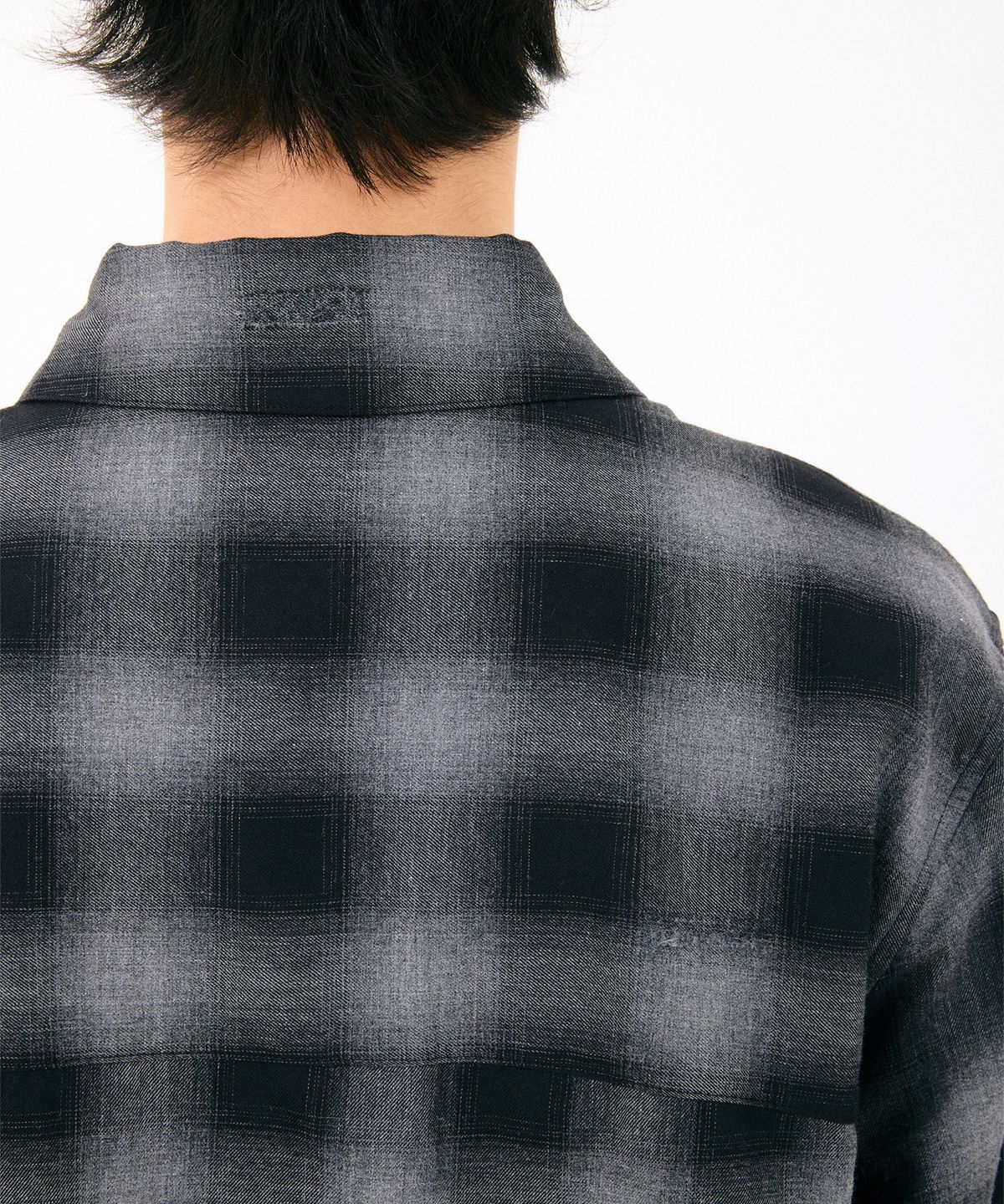 디키즈(DICKIES) 디키즈 x 해칭룸 Regular Shirt Ombre Check Charcoal