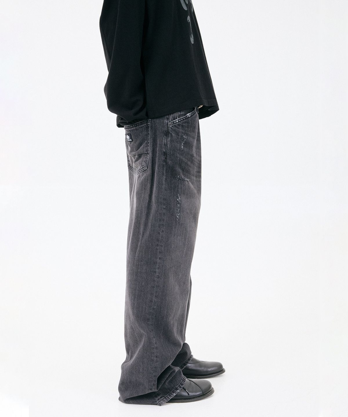 디키즈(DICKIES) 디키즈 x 해칭룸 Dis Jeans Aged Black