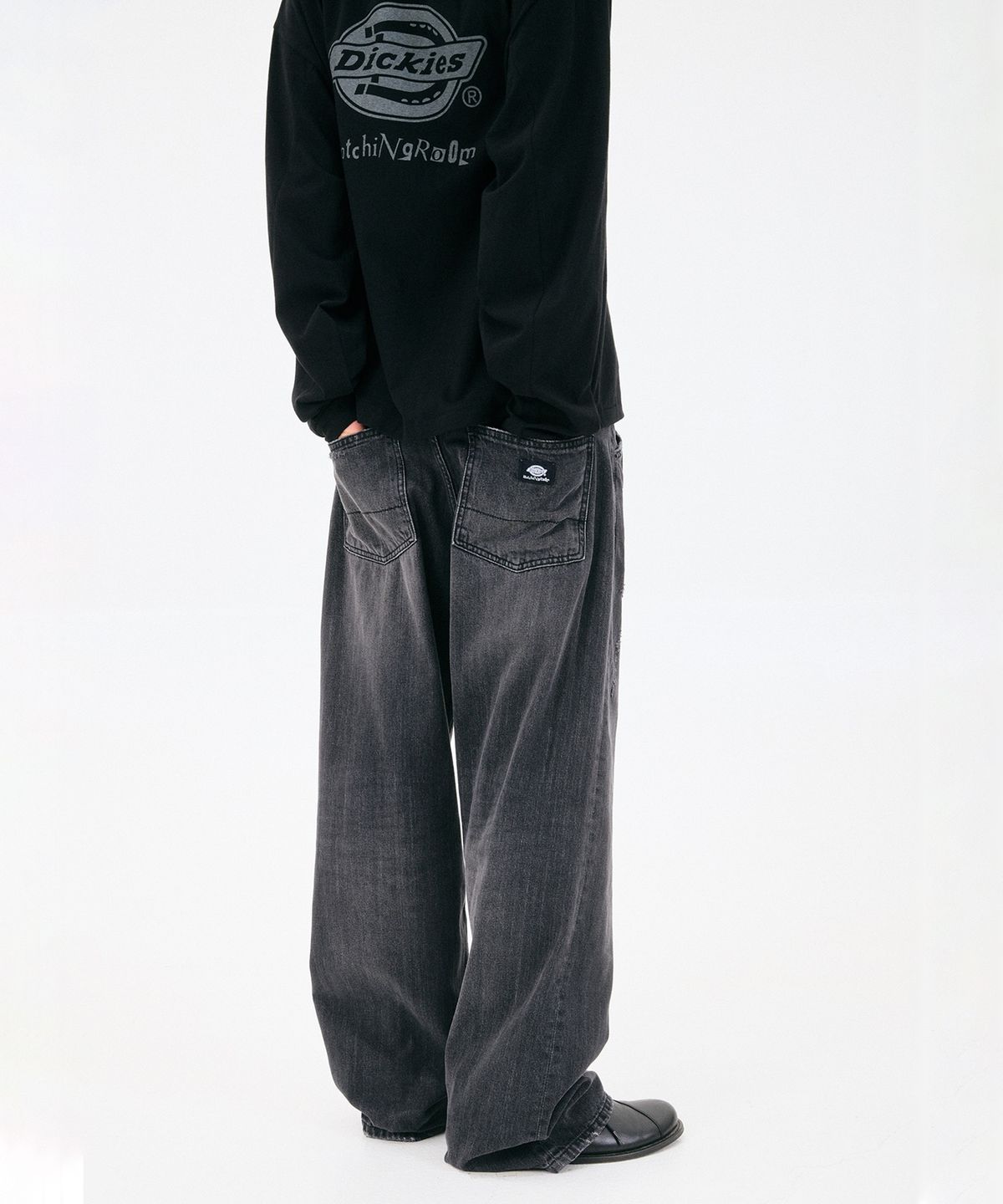 디키즈(DICKIES) 디키즈 x 해칭룸 Dis Jeans Aged Black