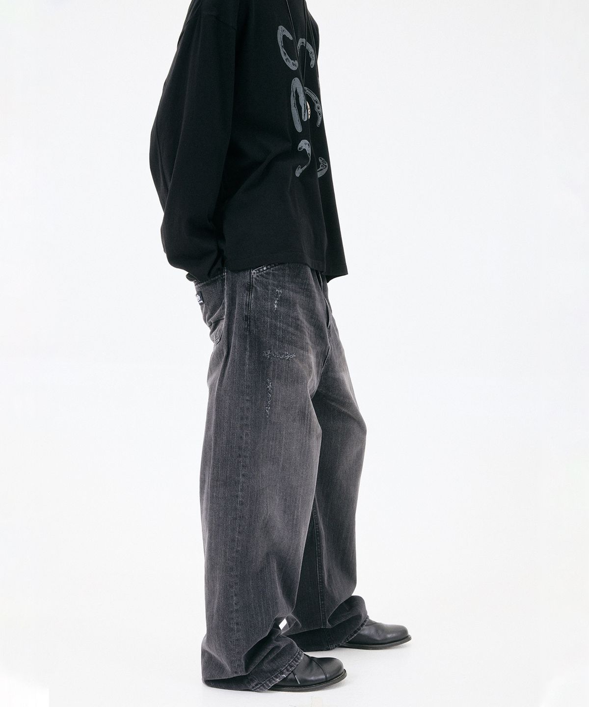 디키즈(DICKIES) 디키즈 x 해칭룸 Dis Jeans Aged Black