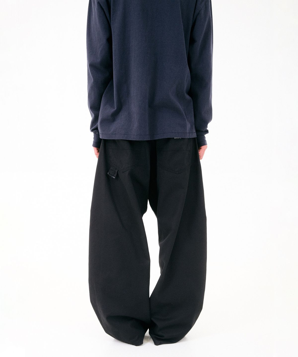 디키즈(DICKIES) 디키즈 x 해칭룸 Wide Curve Carpenter Pants Black