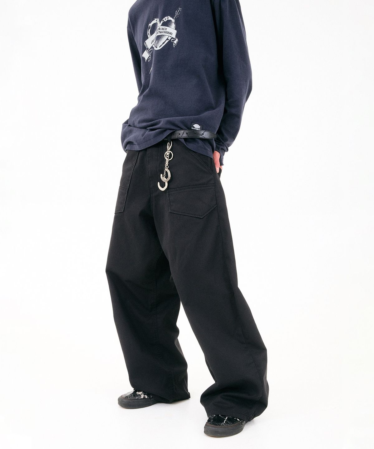 디키즈(DICKIES) 디키즈 x 해칭룸 Wide Curve Carpenter Pants Black