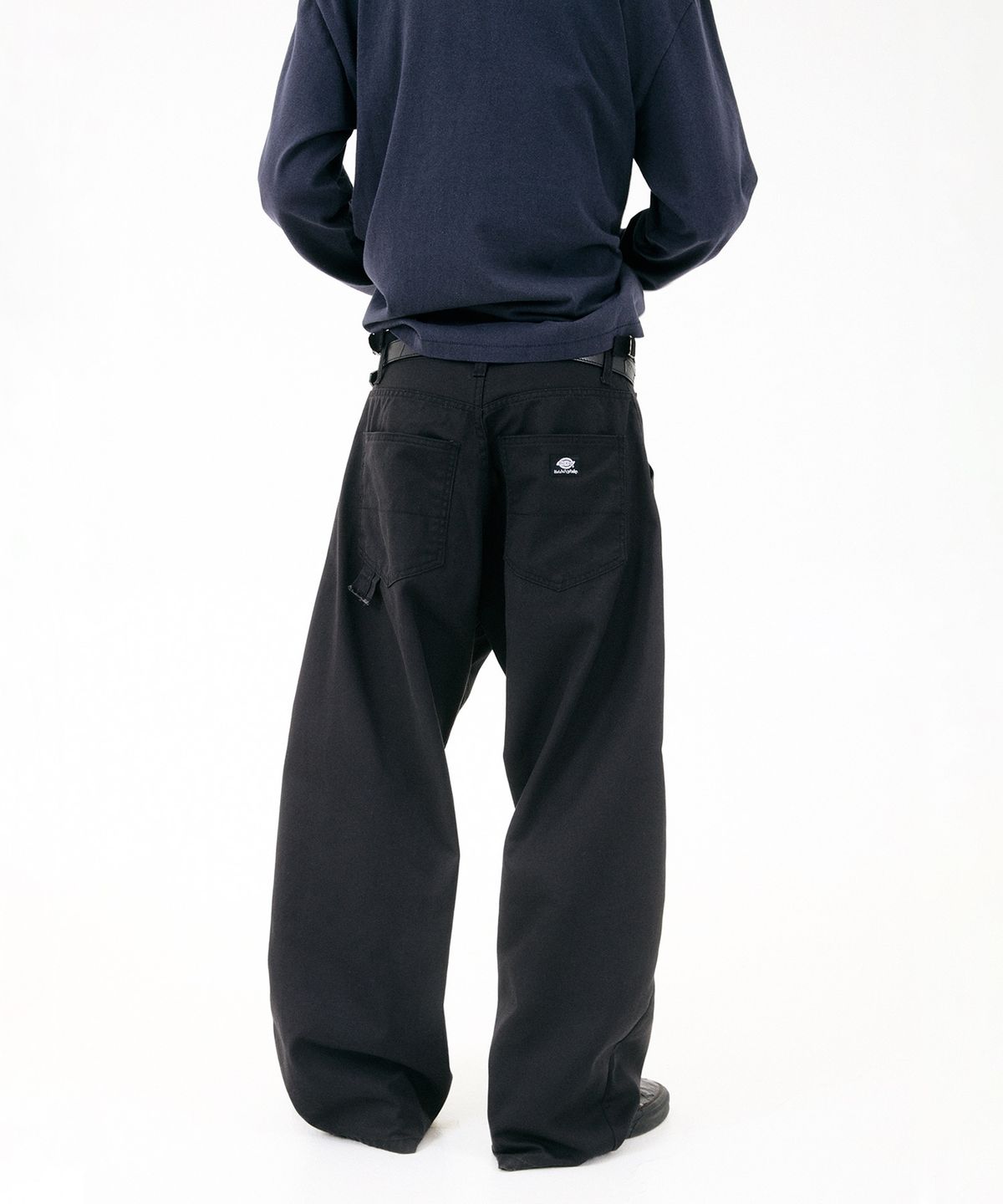 디키즈(DICKIES) 디키즈 x 해칭룸 Wide Curve Carpenter Pants Black