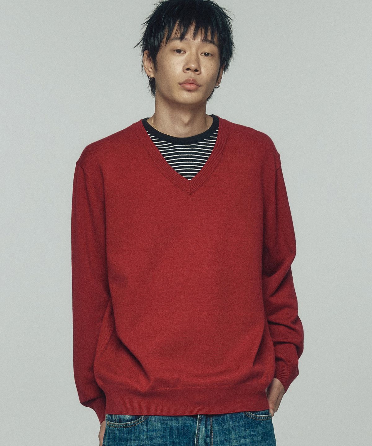르아르(LEIRE) 스트라이프 레이어드 브이넥 니트 [레드]