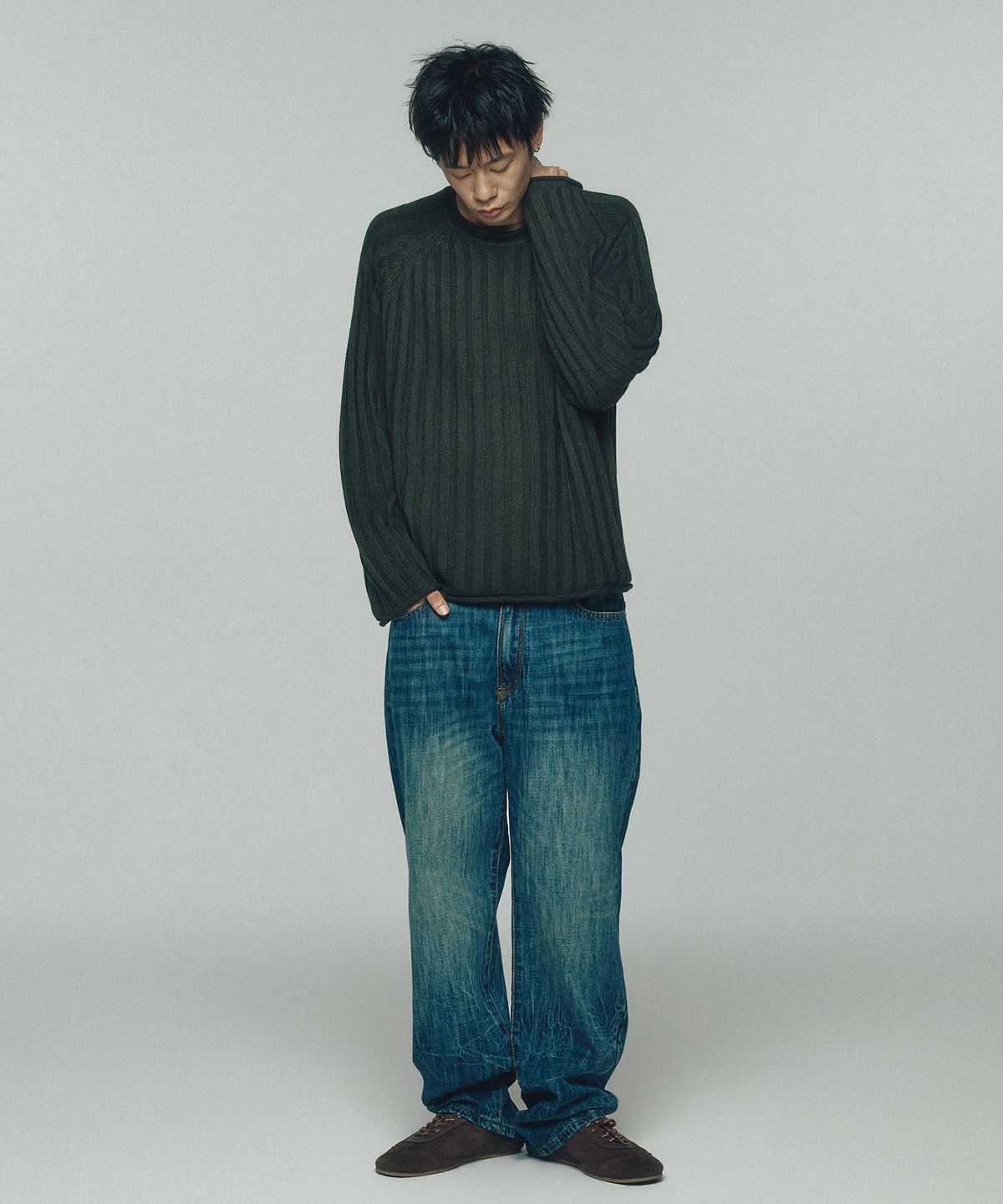 르아르(LEIRE) 리브드 컷오프 라운드 니트 [카키]