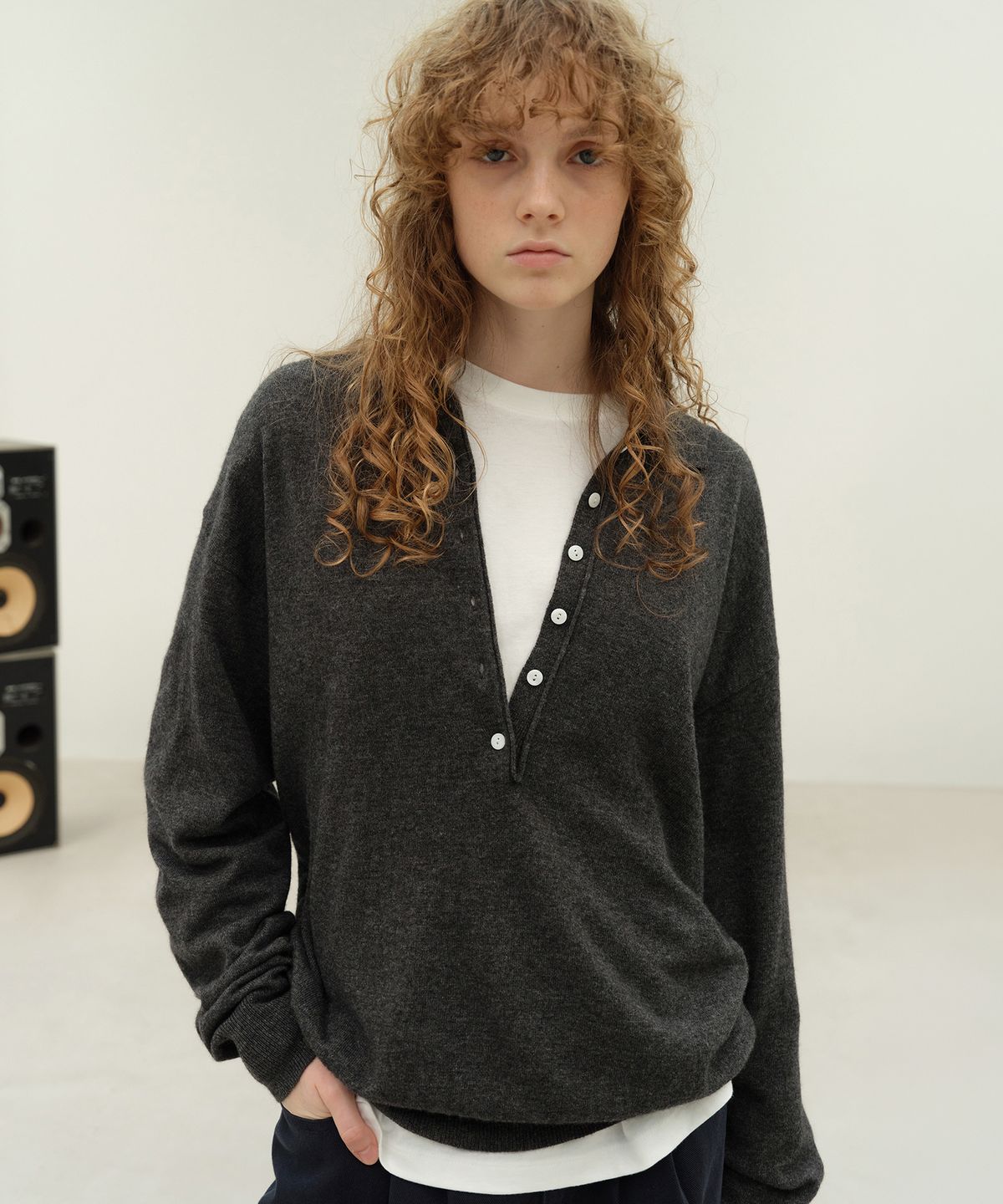 르바(LEVAR) Superfine Wool Henley Knit Set - Charcoal