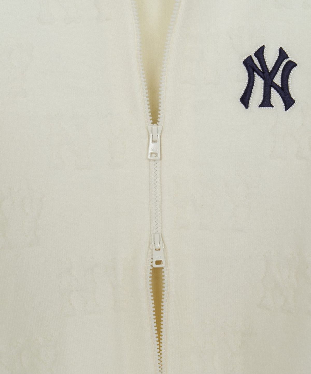 엠엘비(MLB) 여성 클래식 모노그램 톤톤 부클 집업 가디건 NY (Cream)